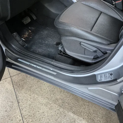 Imagem do produto Soleira Nova Tracker 2023 2024 + Protetores De Maçanetas