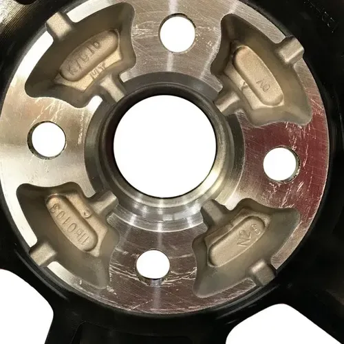 Roda Liga Leve Aro 16 Kicks 16/20 403009mb0a Com Detalhes - Autoaba